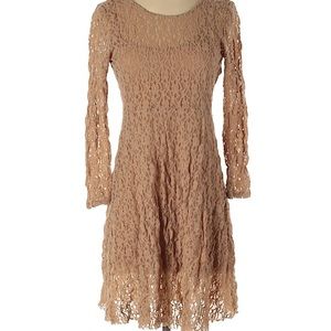 Kimchi Blue nude lacy going out dress (lined), size S 🌟